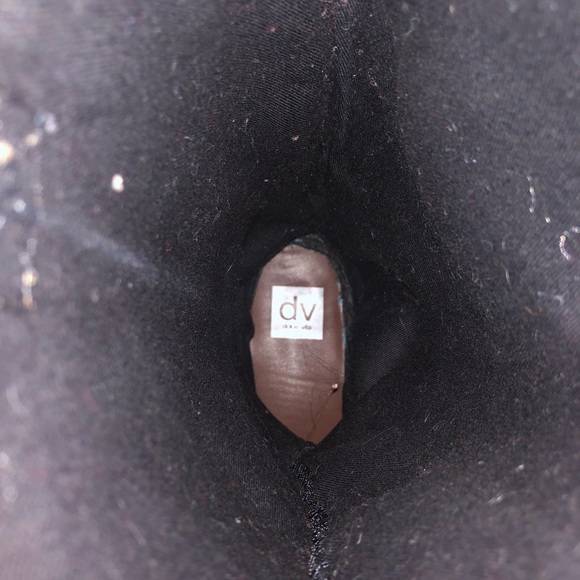 DV western style boots with side buckle. - Picture 6 of 8